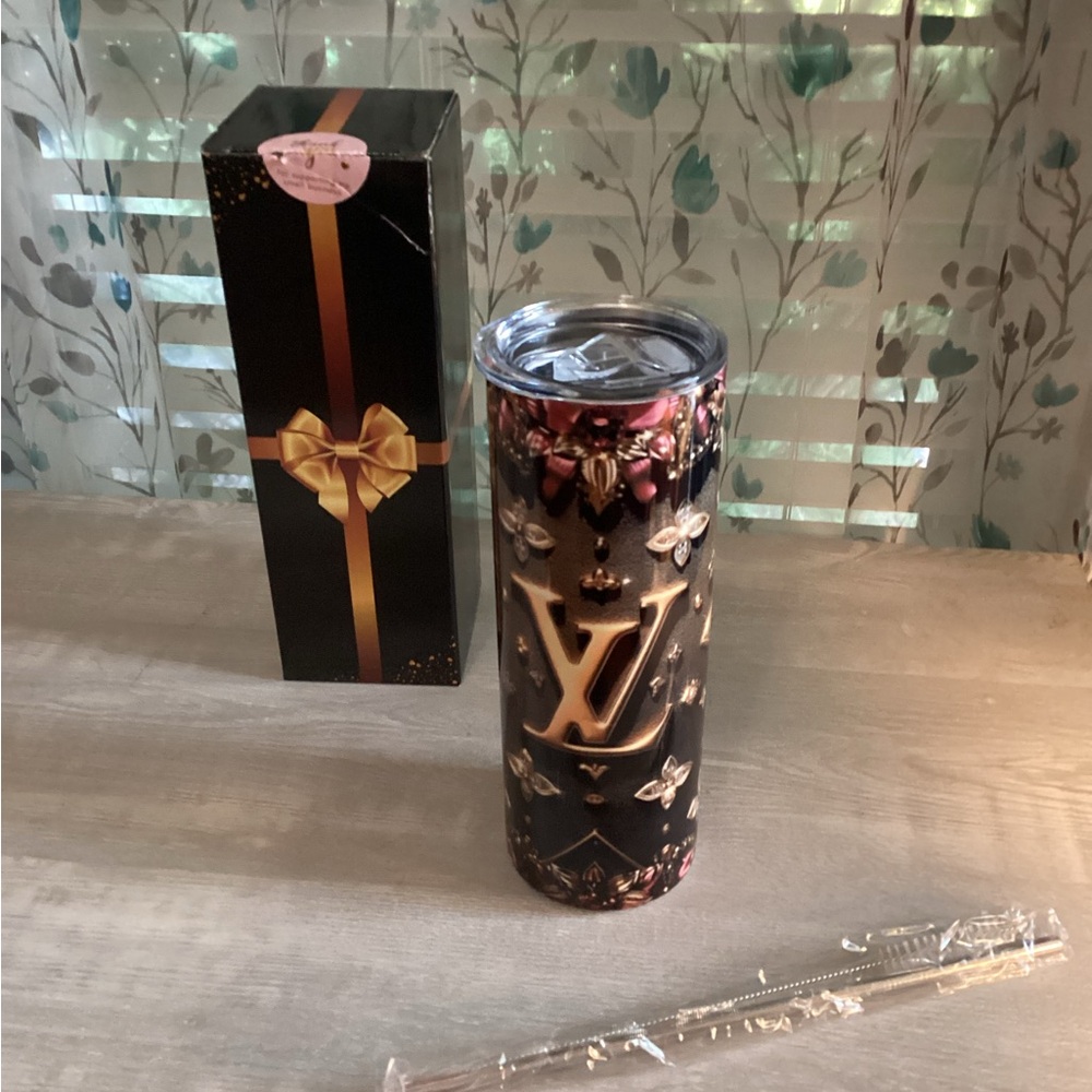 Designer Black and Gold Tumbler
